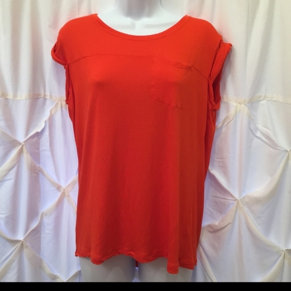 CAbi Tops - Cabi Sleeveless Pocket Tee